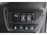 ◆◆両側電動スライドドア!!荷物で手が塞がる時など簡単にドアの開閉が出来ます!何より力いらずで開閉OK!女性やお年寄りにも優しい♪電動機能はOFFにもできますから元気なお子様の駆け出しも安心!