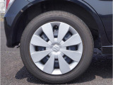 【ホイールキャップ】車に良く似合う純正ホイールキャップが装備されています。ノーマルタイヤ、スタッドレスタイヤもスズキ自販島根にお任せください。