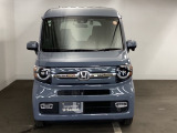 フロントマスクは個性もいっぱい! 人気の車です。