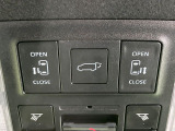 【両側パワースライドドア】スマートキーや運転席のスイッチで後席両側スライドドアの開閉が可能♪電動だから力を入れてドアを開ける必要が無く、小さなお子様でも簡単に開け閉めでき快適です♪