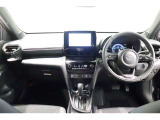 必要な装備を使いやすい位置に配置した機能的な運転席まわり。操作感や車両感覚など、ぜひ運転席に座って確かめてください。