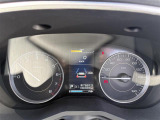【スピードメーター】メーターがシンプルで見やすく運転しやすいですね。