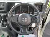 握りやすい大きなハンドルで運転しやすいです♪