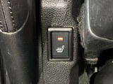 シートヒーターが付いています!寒い日に便利な装備ですね。