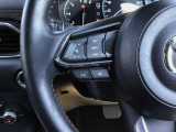 運転席廻りの様子です。ハンドルスイッチで純正オーディオの基本操作等も可能です☆