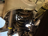 お車を安心してお乗りいただく為には、足回りの定期点検が欠かせません。サービスサポート(有償保証)では無料点検もご提供しており、安心のカーライフをお過ごしいただけるサポート体制が整っています。