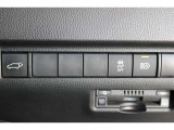 パワーバックドア、オートマチックハイビームスイッチ。