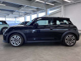 BMW・MINIの厳しい試験を突破したメカニックが多数在籍しております。ご購入後の納車前整備をしっかりいたします。楽しいMINIライフをお過ごしください。