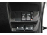 ◆◆両側電動スライドドア!!荷物で手が塞がる時など簡単にドアの開閉が出来ます!何より力いらずで開閉OK!女性やお年寄りにも優しい♪電動機能はOFFにもできますから元気なお子様の駆け出しも安心!
