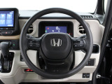 【運転席まわり】Honda独自の設計思想に基づき、自然に手を伸ばした先に操作したいものがあるようレイアウトを追求 !