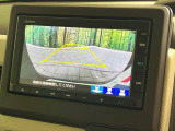 【バックカメラ】駐車時に後方がリアルタイム映像で確認できます。大型商業施設や立体駐車場での駐車時や、夜間のバック時に大活躍!運転スキルに関わらず、今や必須となった装備のひとつです!