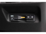 ETC車載器を装着しております。有料道路の料金所もスマートに通過できます。