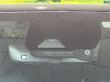 【トヨタセーフティセンス】走行中に前方の車両等を認識し、衝突しそうな時は警報とブレーキで衝突回避と被害軽減をアシスト。より安全にドライブをお楽しみいただけます。