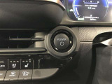 【キーレス】少し離れた場所からでもボタン一つでドアの開錠・施錠ができるのでとっても便利!ドアの鍵穴周りに傷をつけることもありません♪