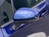 ウィンカードアミラー☆ライトの点滅で対向車、歩行者などに曲がることを知らせることができるので安心・安全につながりますね♪