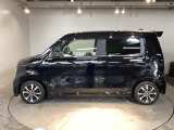 後席プライバシーガラス仕様! 車内が見えにくい設計です。