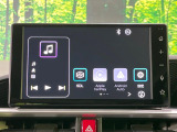 【ディスプレイオーディオ】お手持ちのスマートフォンとの連携で、ナビや音楽再生など各種アプリを使用可能。スマホに近い感覚でお使いいただけます♪