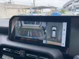 【パノラミックビューモニター】専用のカメラにより、上から見下ろしたような視点で360度クルマの周囲を確認することができます☆死角部分も確認しやすく、狭い場所での切り返しや駐車もスムーズに行えます。
