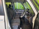 運転席シート廻りは使用感も少なく、良好な状態となっています。丁寧に使われていたことがよくわかりますね。