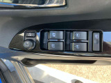 電動格納ドアミラーを装備しており、駐車場などでミラーを折りたたんでおくことも簡単にできます。