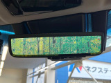 【デジタルインナーミラー】後席の大きな荷物や同乗者で後方が確認しづらい時でも安心!カメラが撮影した車両後方の映像をルームミラー内に表示。クリアな視界で状況の確認が可能です!