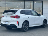 国道1号線に沿い横浜市営地下鉄「三ッ沢上町駅」から徒歩約10分。 BMW Premium Selection 横浜三ッ沢店 / 〒240-0062神奈川県横浜市保土ヶ谷区岡沢町322-3 / TEL:045-612-8488