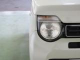 LEDヘッドライトは、点灯の瞬間から光量を発揮し、突然暗くなるトンネルなどでの安定感を高めます。