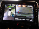 アラウンドビューモニター装備なので上から見下ろす感覚で駐車出来ます。 映像はナビ画面に映ります。