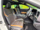 運転席シート廻りは使用感も少なく、良好な状態となっています。丁寧に使われていたことがよくわかりますね。
