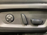 【パワーシート】スイッチ一つで簡単にシートの微調整が可能!電動だから力もいりません!快適なシートポジションにセットして、快適なドライブをお楽しみください。