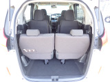 ◆定員乗車時のカーゴルームです。普段のお買い物の荷物やたくさんの収納が可能です。