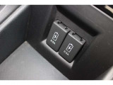 USBジャックが2つあるので電子機器の充電ができます☆