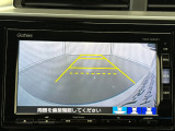 ★バックモニター搭載★ バック時目視しにくいクルマの周囲をカメラで映し出し、安全・安心駐車をサポート♪バックの苦手な方も後ろがハッキリ見えるので安心です☆