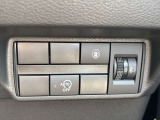 運転席近くの操作スイッチ類です!手が届きやすく安心です!