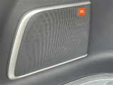 【JBL(プレミアムサウンド)】トヨタでお出かけの際には、ぜひ素敵な音楽体験を!ありふれた一日にも特別な体験を!ドライブの時間を上質な音楽でお楽しみいただけるサウンドシステムが搭載されています♪