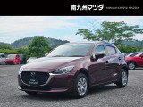 中古車専門再生工場にて熟練専任スタッフが丁寧に清掃、仕上げを実施しております。また、お客様に安心してご検討いただける様、公取協が定める基準に基づき車両検査を実施し、車両状態評価証を発行しております。