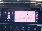 ●Apple Car Play:スマホとの有線接続で、ナビ・オーディオ再生などスマホのアプリ機能が画面でも使える便利機能です!