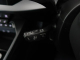 アダプティブクルーズコントロール機能搭載。前方の車両の速度に合わせて車間距離を一定に保ち、自動的にアクセル・ブレーキを調整します。