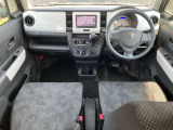 前席内装の全体像です。是非実車をご覧にお越し下さい。