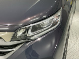 LEDヘッドライトは、点灯の瞬間から最大光量を発揮し、突然暗くなるトンネルなどでの安定感を高めます。