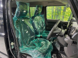 運転席シート廻りは使用感も少なく、良好な状態となっています。丁寧に使われていたことがよくわかりますね。