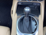 アクセルペダルを踏み込む量や速さに応じて変速パターンを制御し、人馬一体の運転感覚を発揮してくれる6速オートマ!