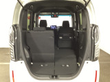 左右分離ですので、いろいろな形の荷物が積めます。