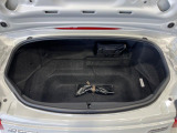 普段のお買い物や通勤、送迎等に十分な荷室スペースを確保しております。