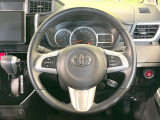 【純正革巻きステアリング】上質な革を使用することで、手にしっかり馴染みとても運転しやすいハンドルです♪