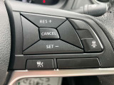 アダプティブクルーズコントロール◆高速走行時で、らくらく運転!ステアリングスイッチの操作により、アクセルペダルから足を離して、一定の速度で走行できます!