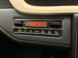 フルオートエアコンで1年中車内は快適!