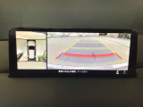 360&deg;ビューモニターでは前後左右4つのカメラ映像をさまざまな走行状況に応じて切り替えてセンターディスプレイに表示することで、駐車時や狭い道でのすれ違い時、見通しの悪い交差点進入時でも安心感を高めます