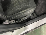 痛みの出やすい運転席シートの角、フロアマット、座面、ともに良好です