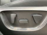 パワーシート搭載。微妙な調整が手軽にでき、最適なポジションで運転することが可能です。